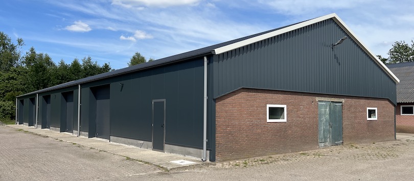 Bedrijfsruimte moderniseren met verhoging dak - na